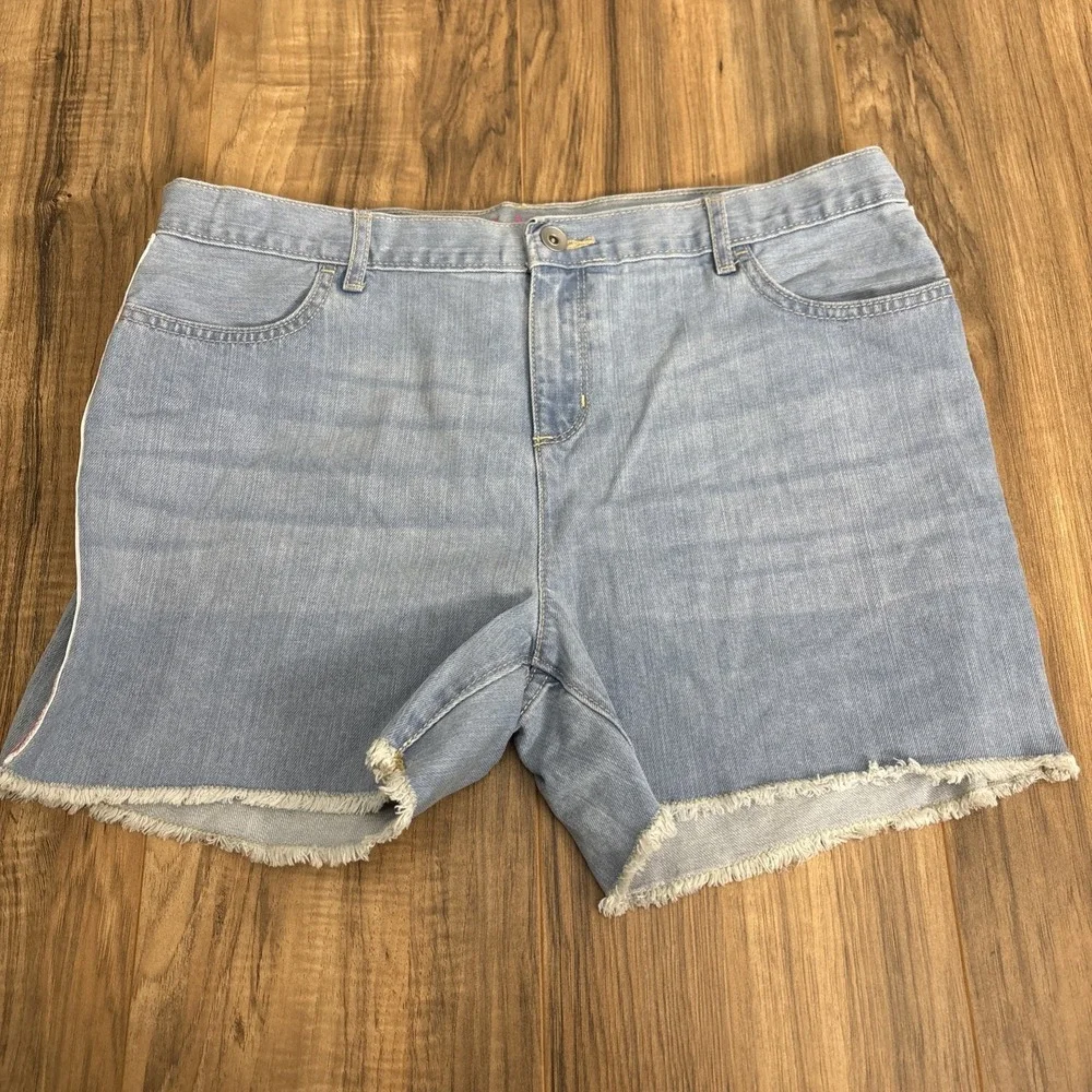 The Children's Place Girls Shorts Size‎ 10 Plus Light Blue Cut Off NWT